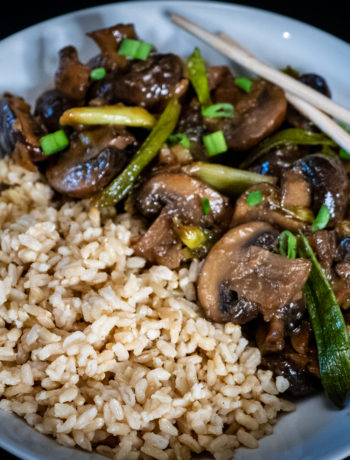 Recipe for Miso Glazed Garlicky Braised Mushrooms